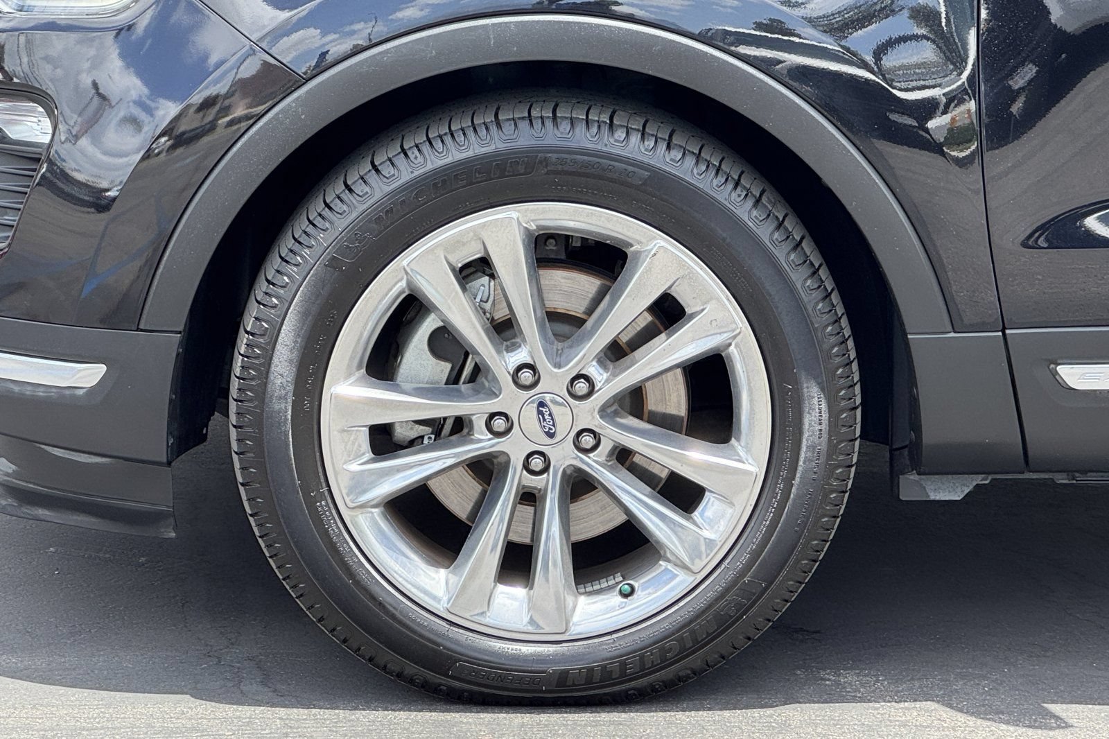 Used 2019 Ford Explorer Limited FWD image 36