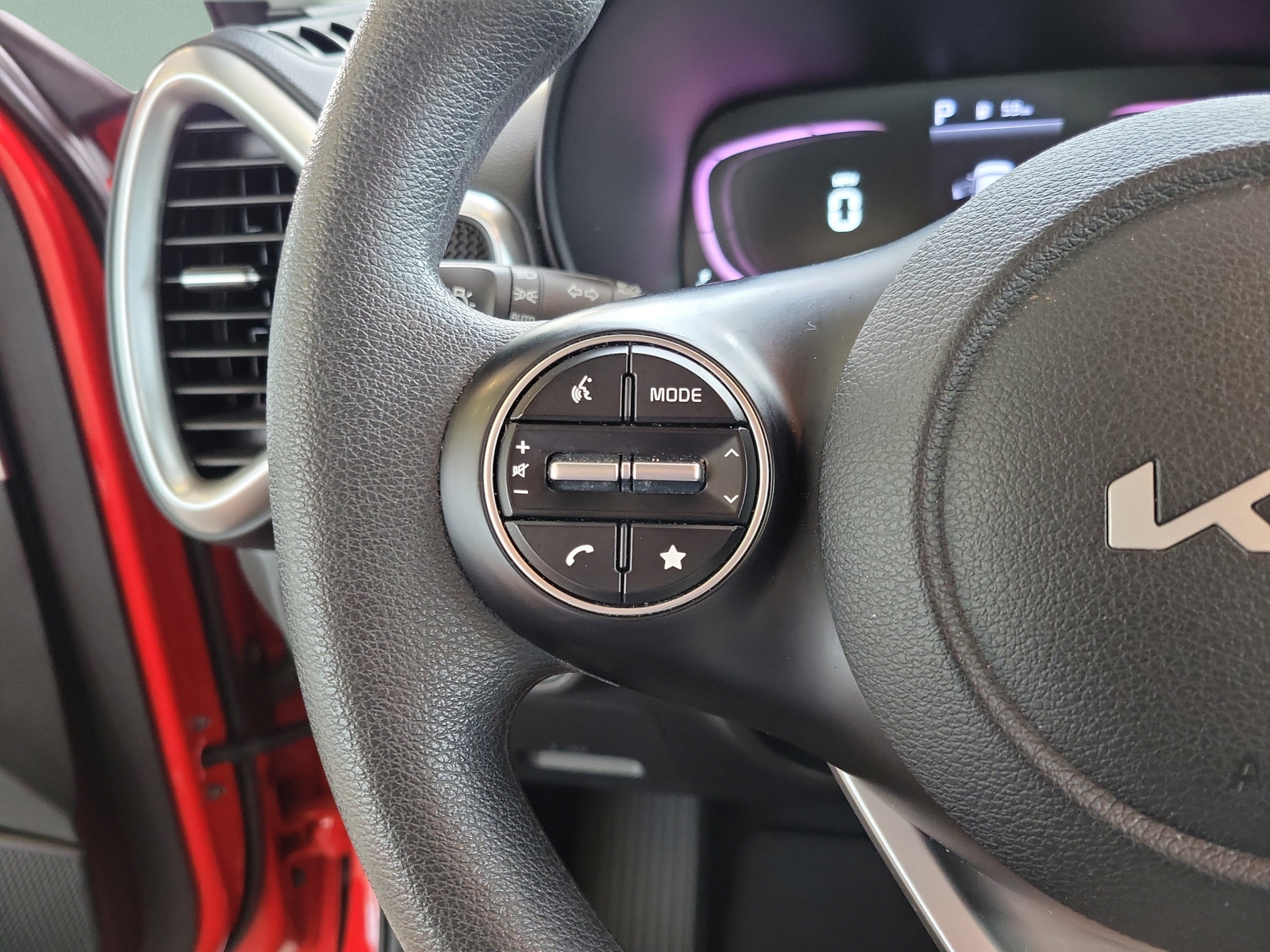 Used 2023 Kia Soul LX w/ Option Group 015 FWD image 14