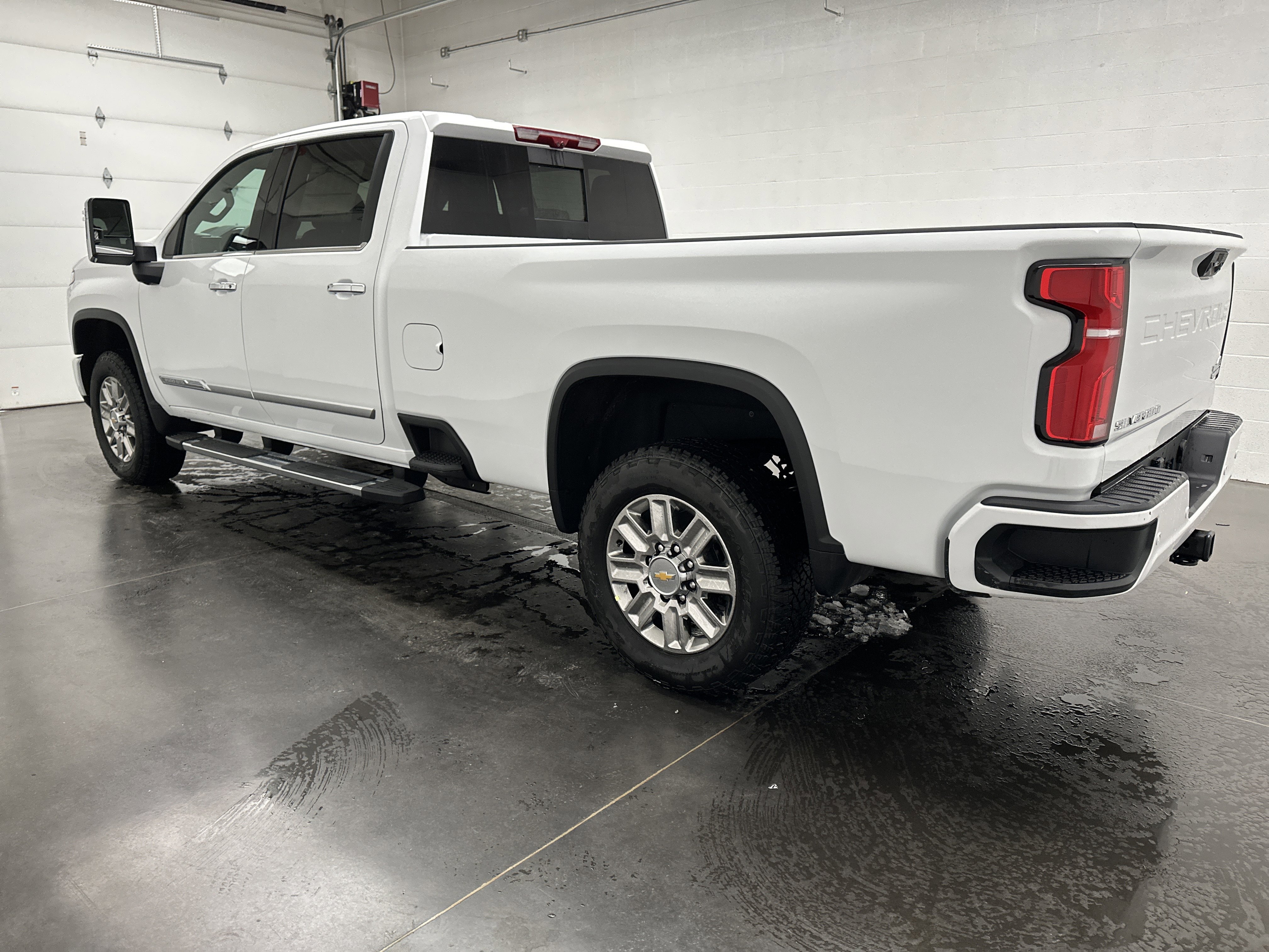 New 2026 Chevrolet Silverado 3500 High Country w/ Technology Package image 7
