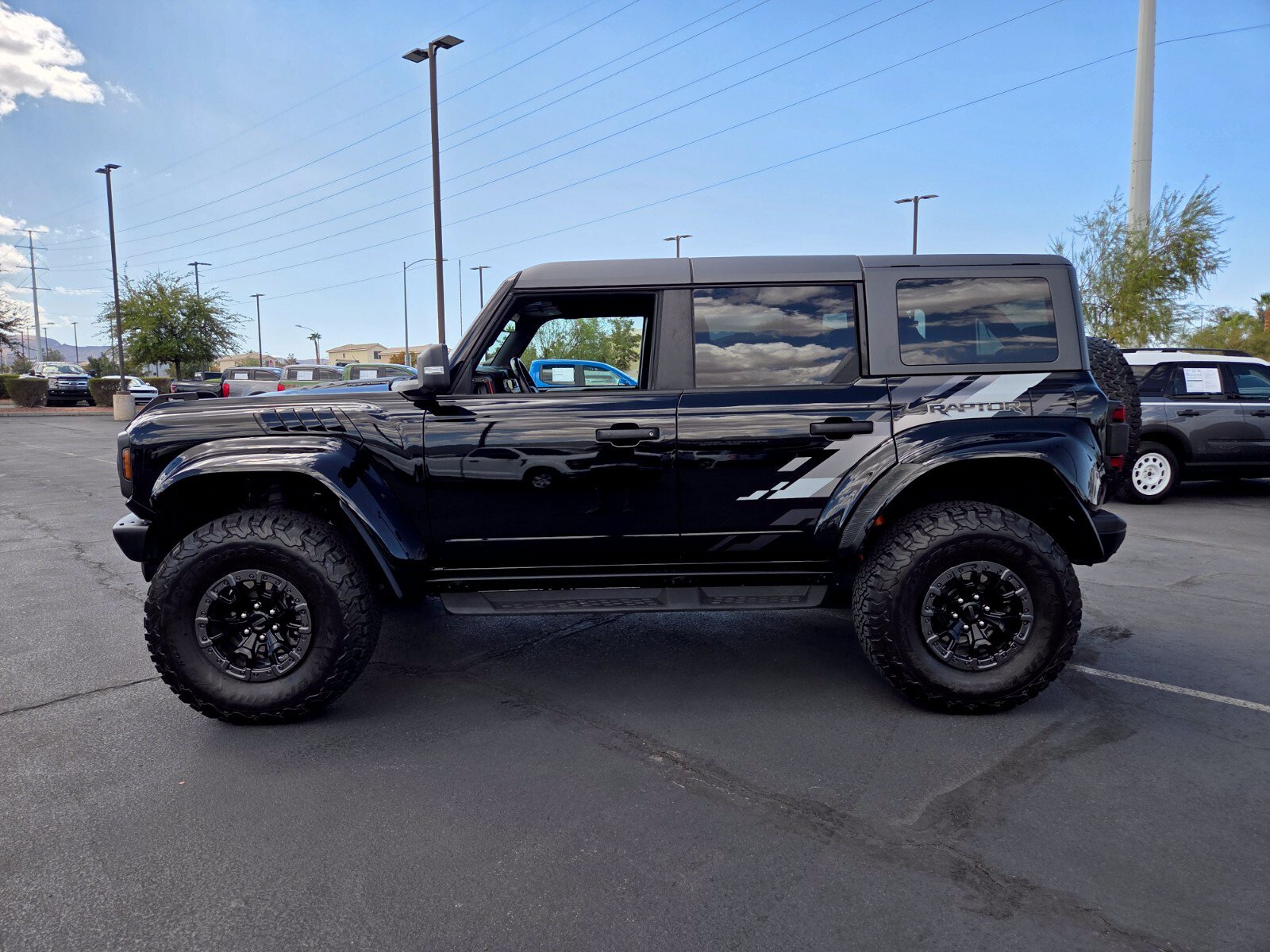 Certified 2024 Ford Bronco Raptor w/ Interior Carbon Fiber Pack 6 AWD/4WD image 3