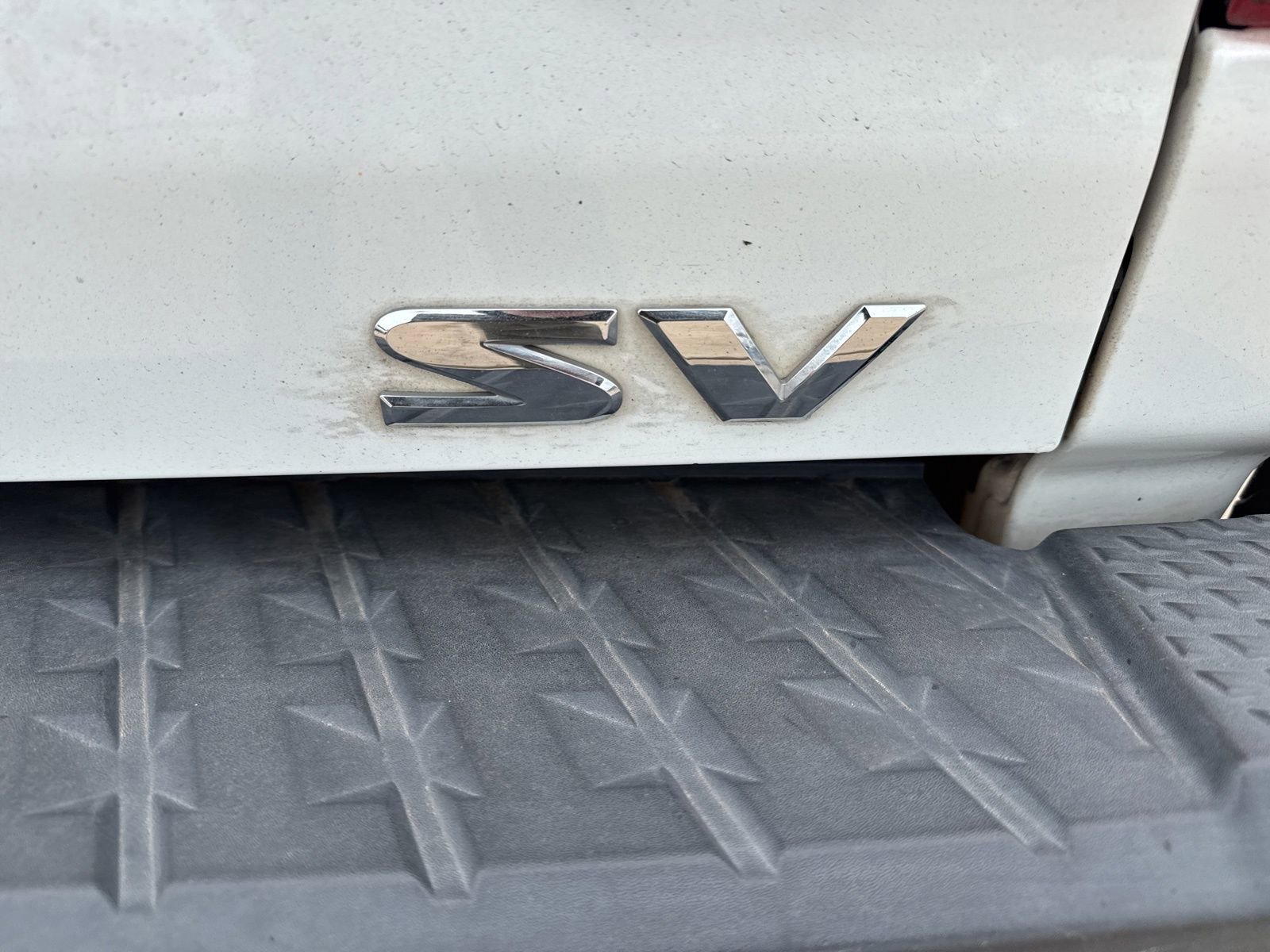 Used 2018 Nissan Titan SV image 9