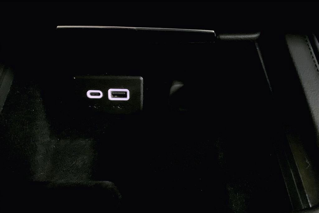 Used 2024 Cadillac XT4 Premium Luxury image 30