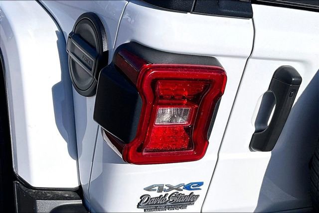 Used 2022 Jeep Wrangler Unlimited Sahara w/ Cold Weather Group image 30