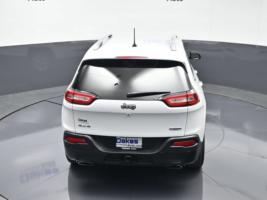 Used 2018 Jeep Cherokee Latitude Plus w/ Cold Weather Group AWD/4WD image 50