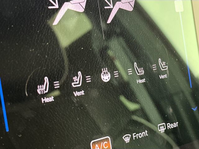 Used 2025 RAM 3500 Limited image 25