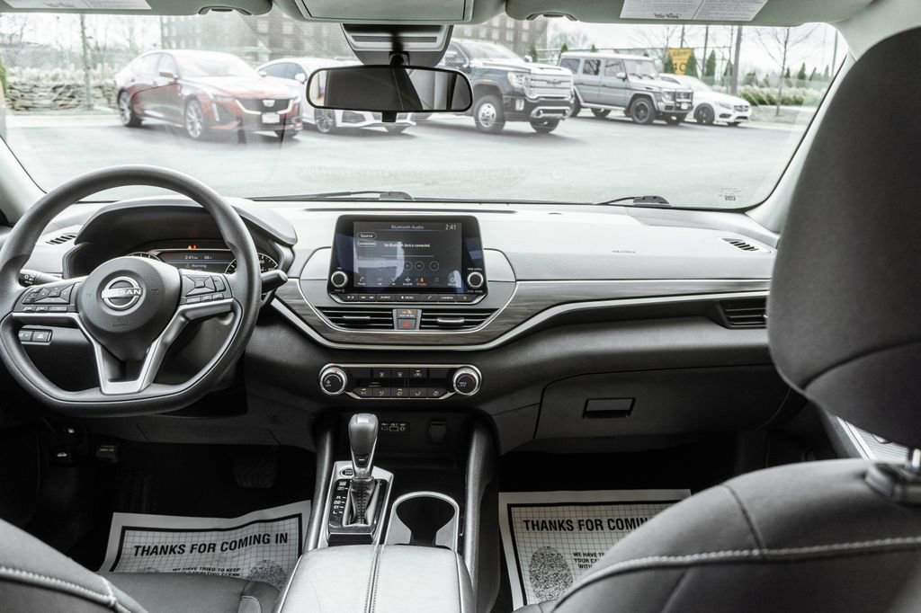 Used 2024 Nissan Altima 2.5 SV image 7