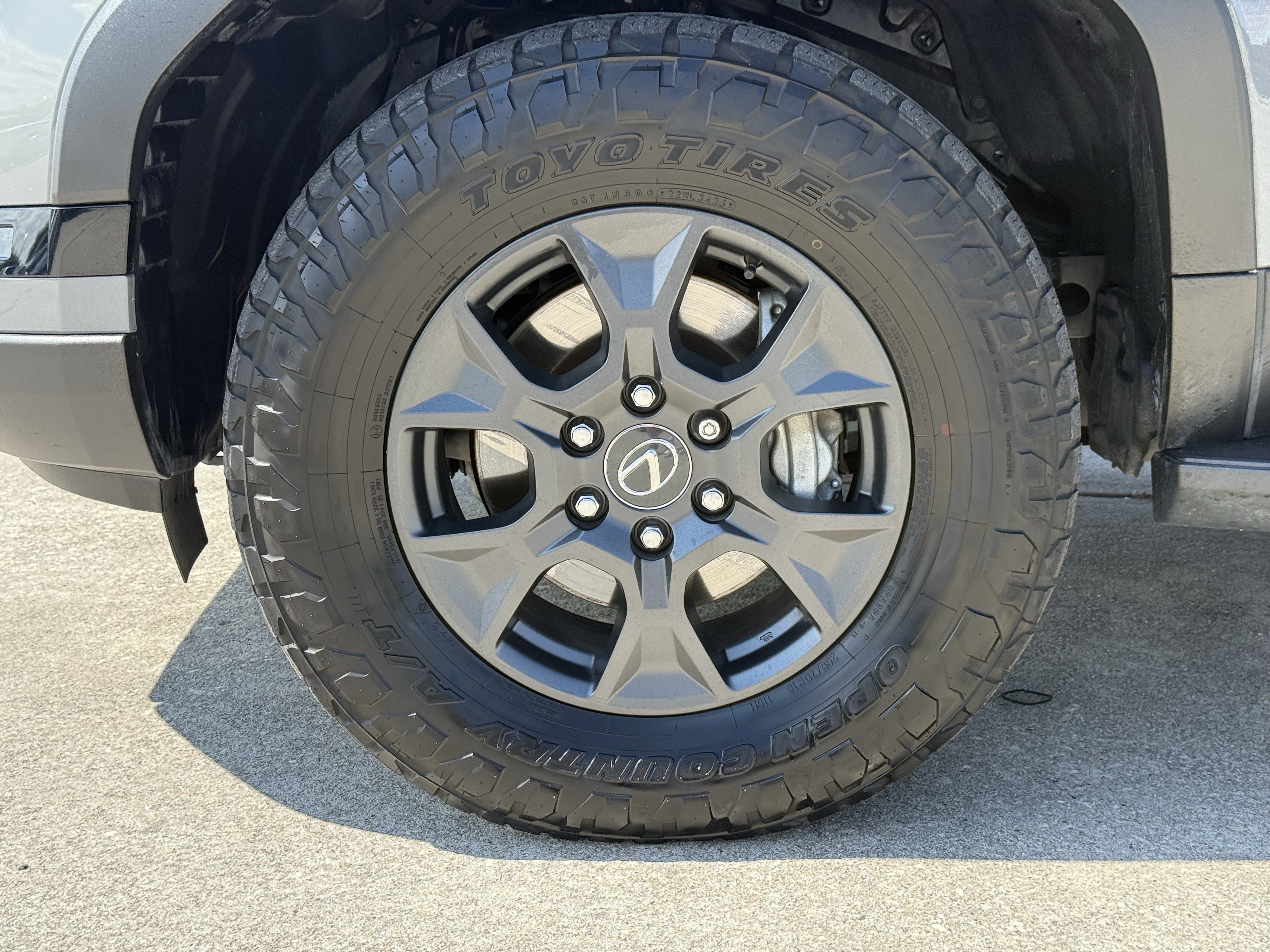 Used 2024 Lexus GX 550 AWD/4WD image 13