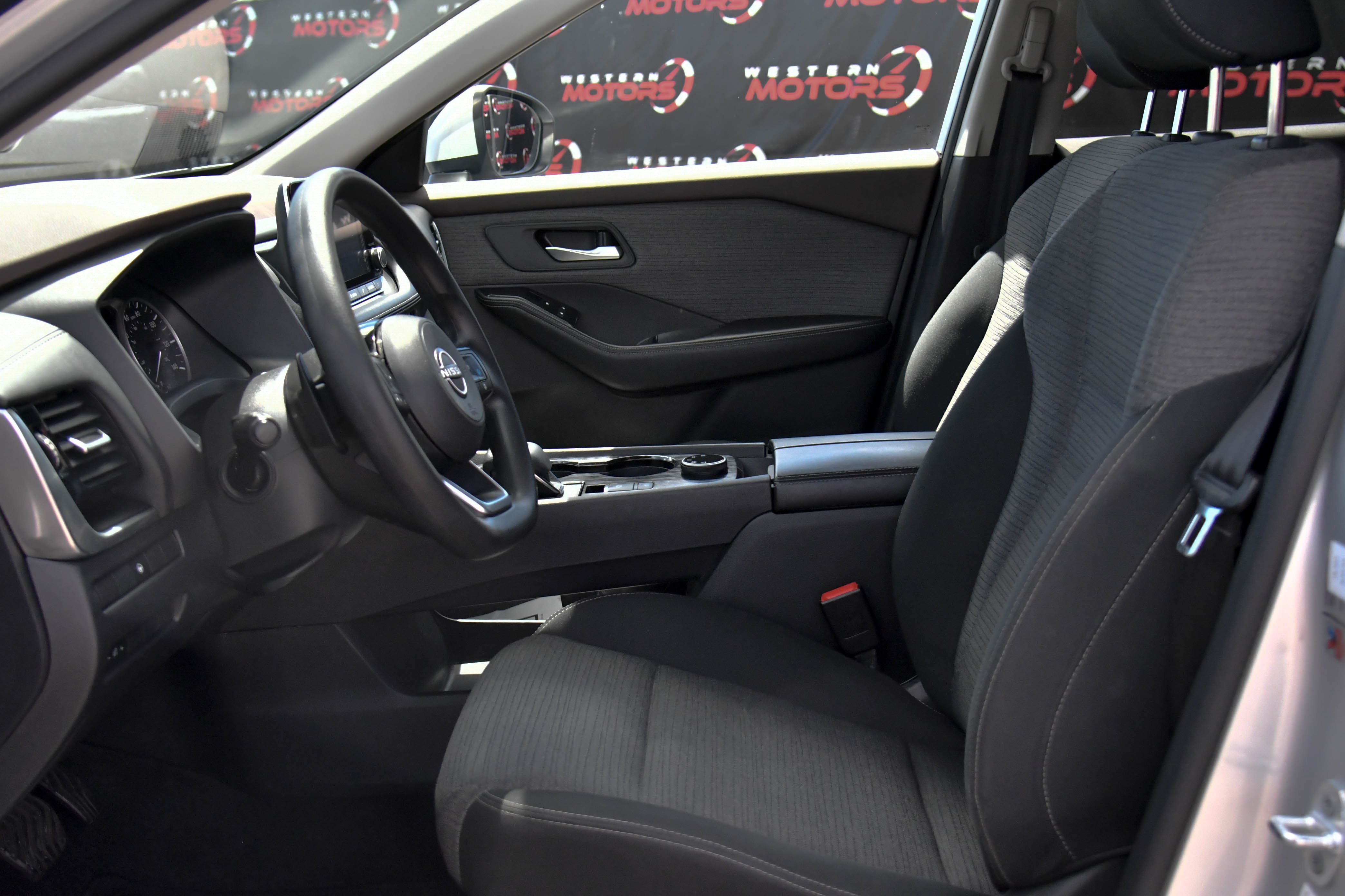 Used 2022 Nissan Rogue SV AWD/4WD image 18