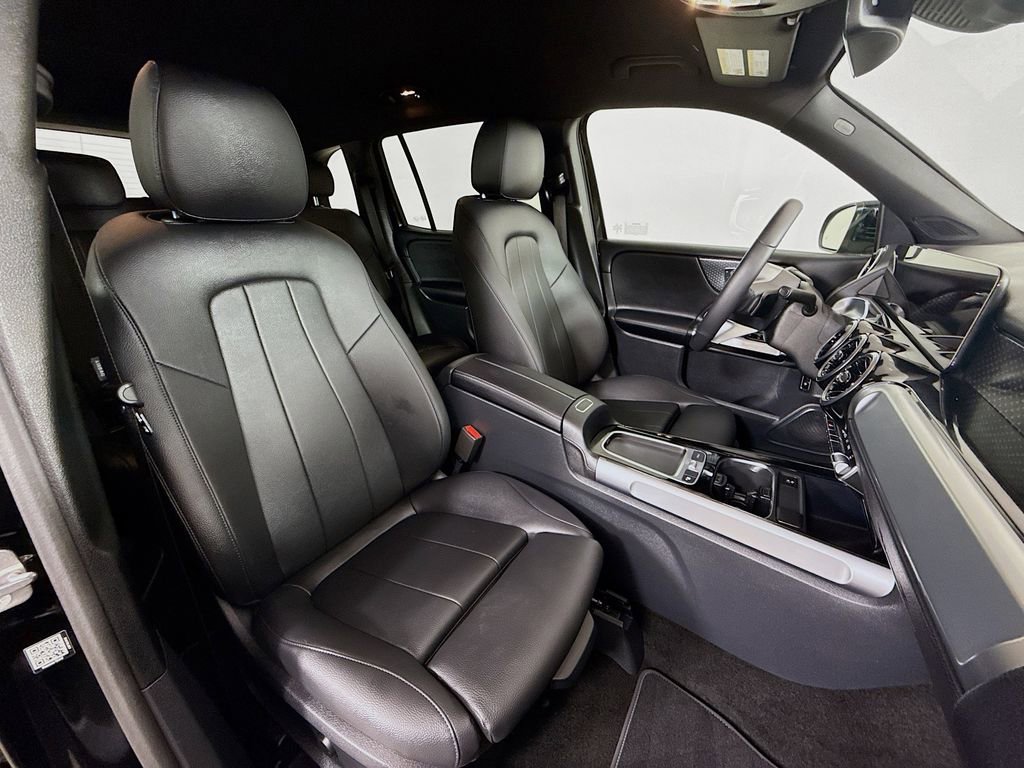 Used 2025 Mercedes-Benz GLB 250 image 26