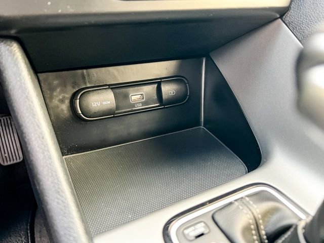 Used 2022 Kia Niro LX image 21