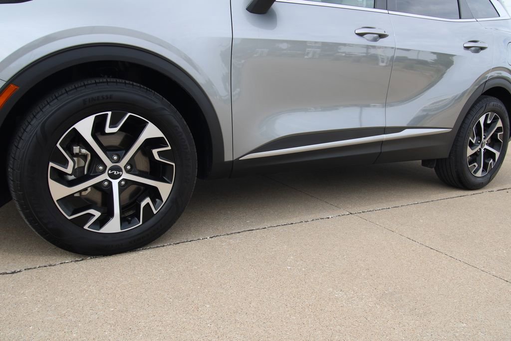 Used 2024 Kia Sportage EX FWD image 10