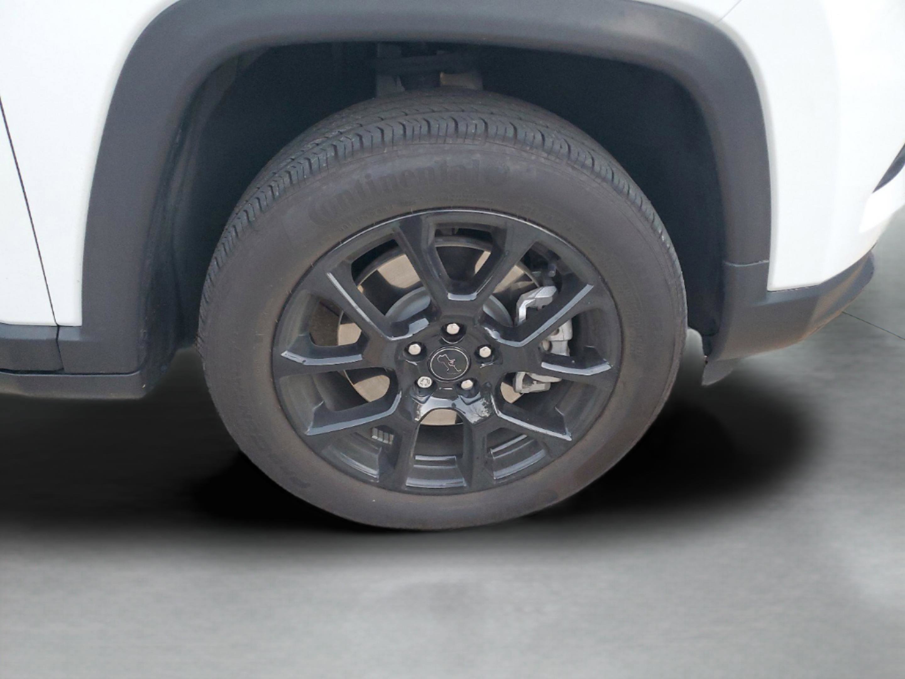 Certified 2025 Jeep Compass Latitude w/ Convenience Group image 5