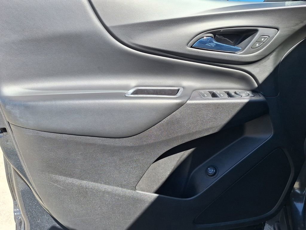 Used 2018 Chevrolet Equinox LT image 31