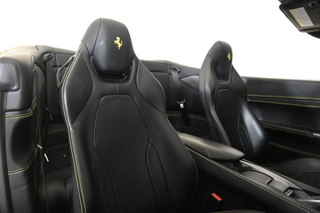 Used 2020 Ferrari Portofino image 4