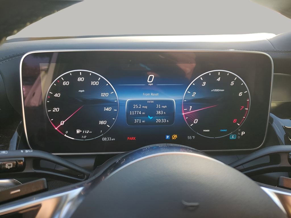 Used 2025 Mercedes-Benz GLC 300 4MATIC image 37