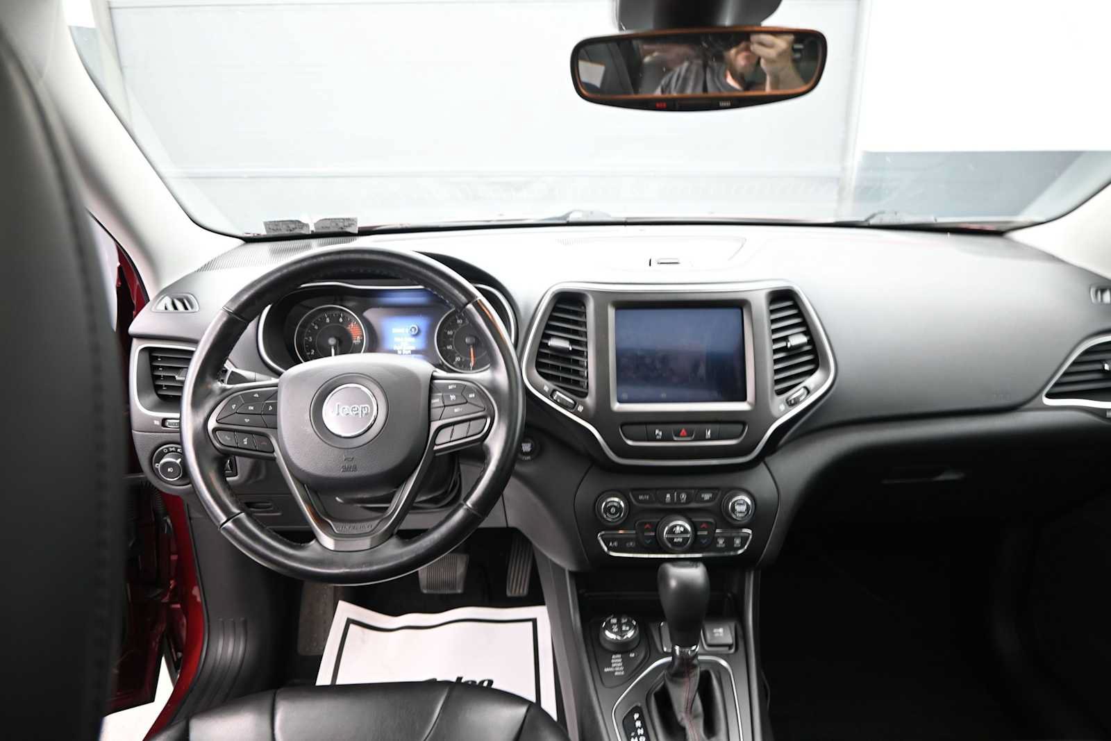 Used 2021 Jeep Cherokee Trailhawk w/ Sun, Sound & Nav Group AWD/4WD image 24