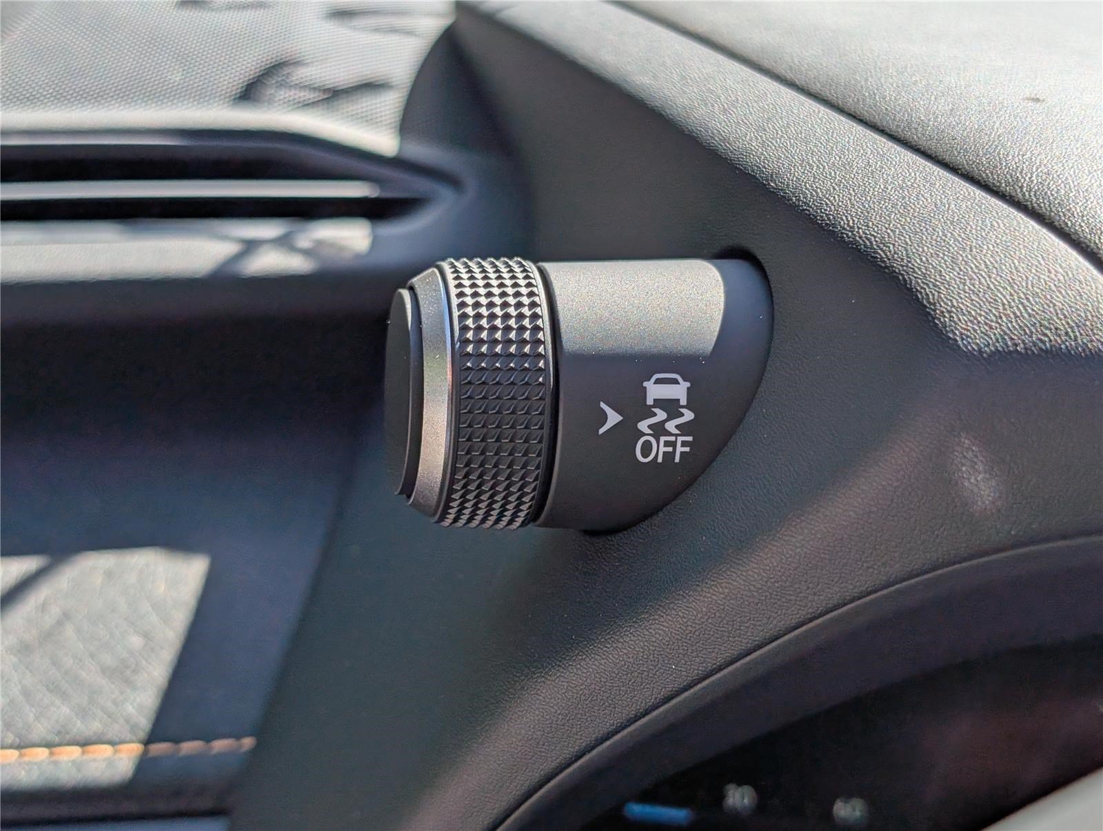 New 2026 Lexus UX 300h AWD image 18