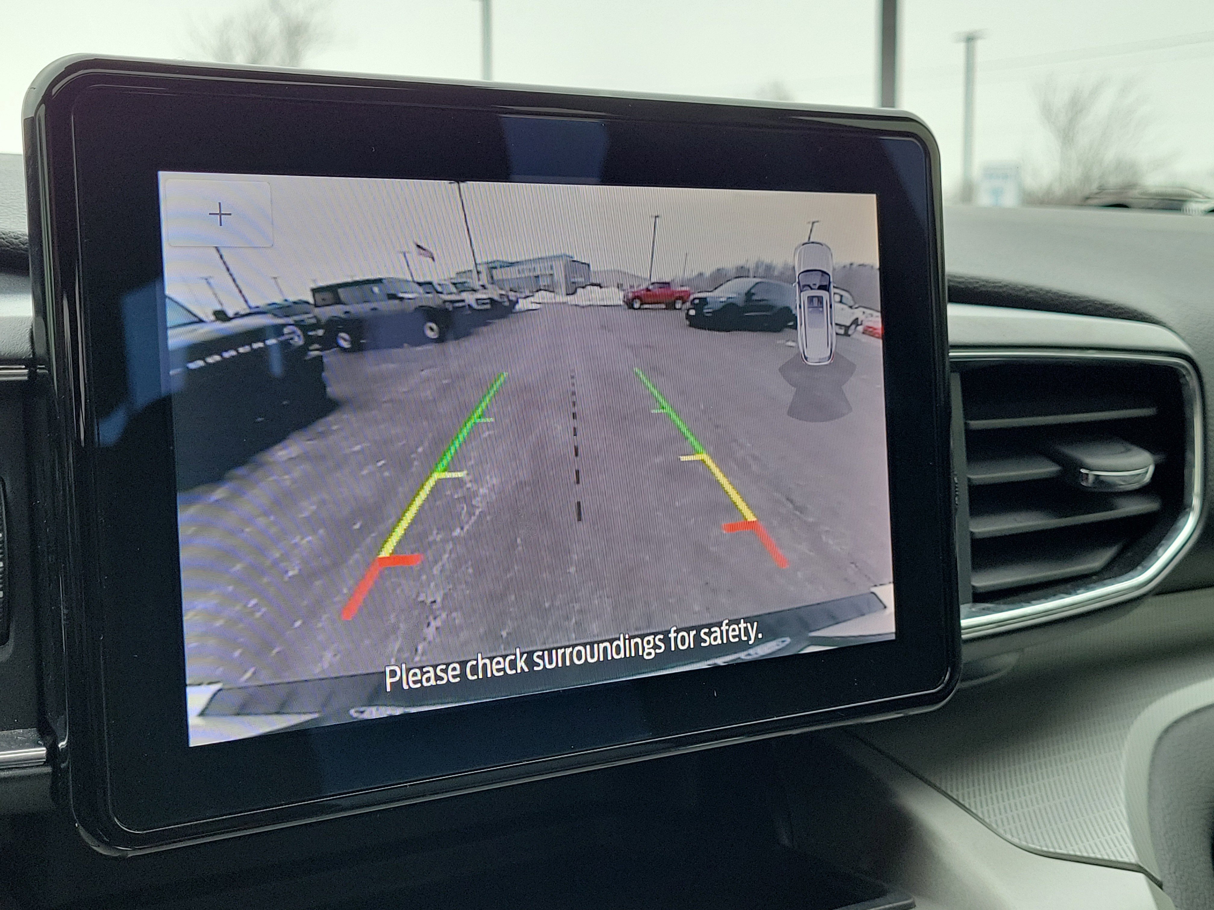 Used 2022 Ford Explorer XLT w/ Equipment Group 202A image 29