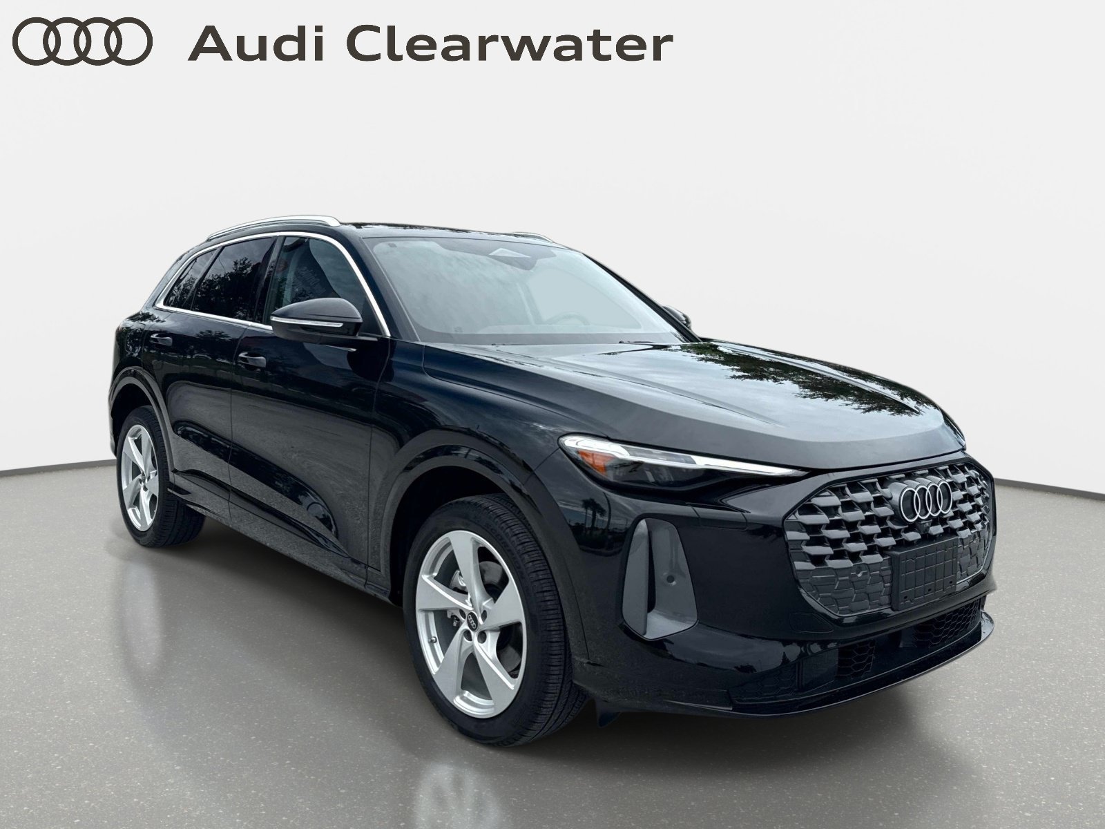 Certified 2025 Audi Q5 Premium AWD/4WD image 6