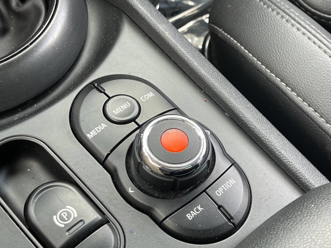 Used 2019 MINI Cooper Clubman S image 29