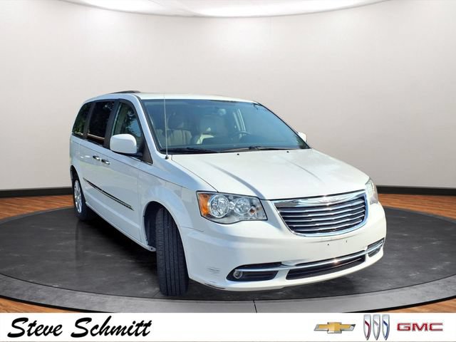 Used 2016 Chrysler Town & Country Touring w/ Driver Convenience Group FWD image 27