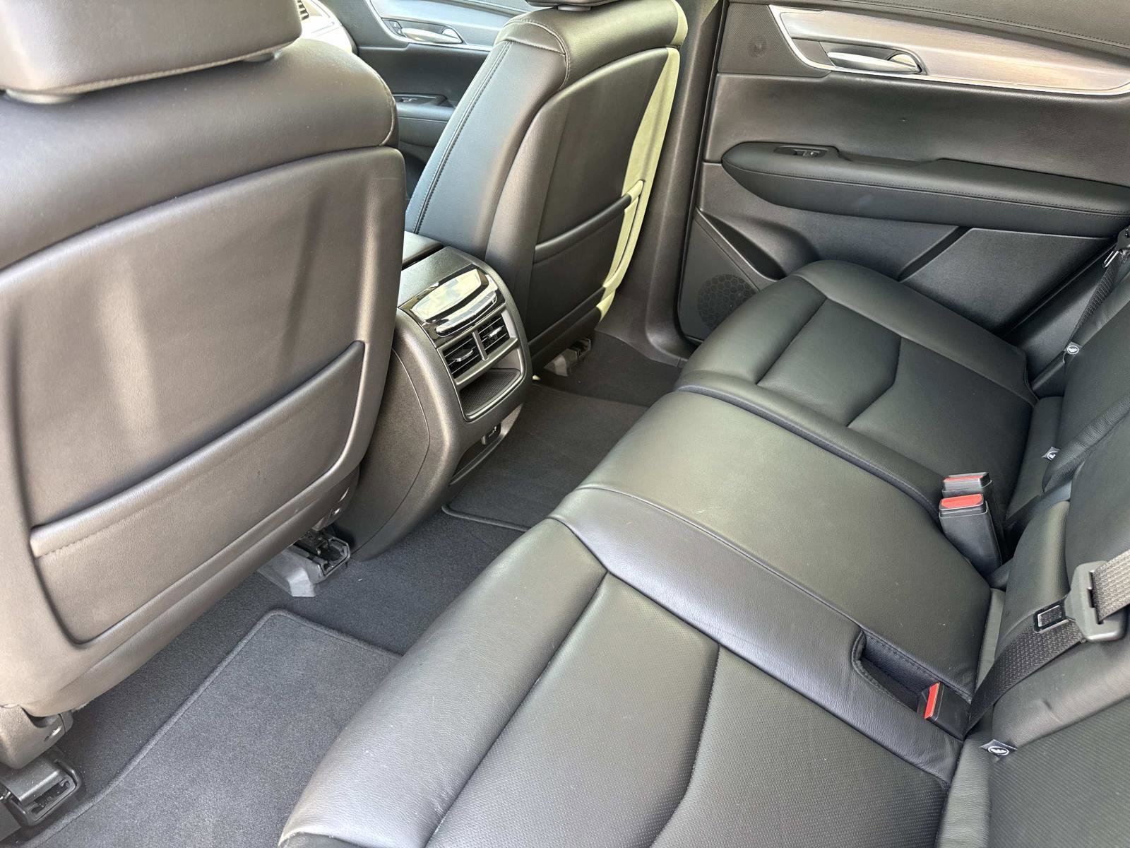 Used 2018 Cadillac XT5 Premium Luxury image 14