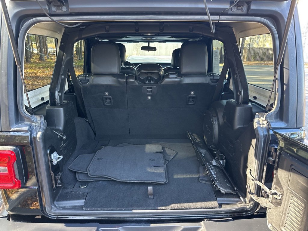 Used 2018 Jeep Wrangler Unlimited Sahara w/ LED Lighting Group image 31