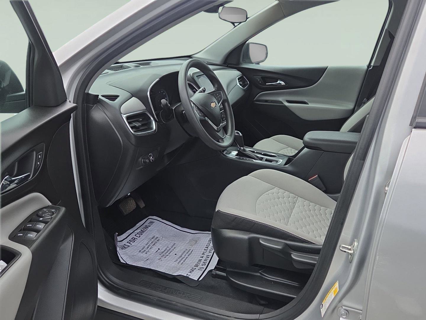 Used 2020 Chevrolet Equinox LS w/ LPO, Floor Liner Package AWD/4WD image 9