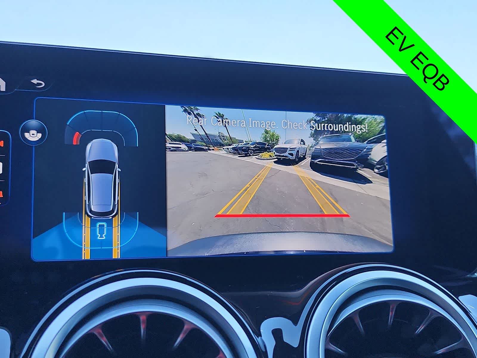 Used 2025 Mercedes-Benz EQB 250+ image 26