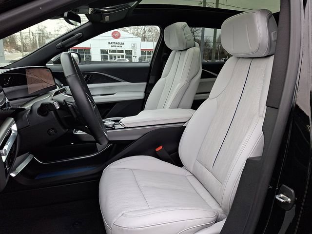Certified 2024 Cadillac Lyriq Luxury image 15