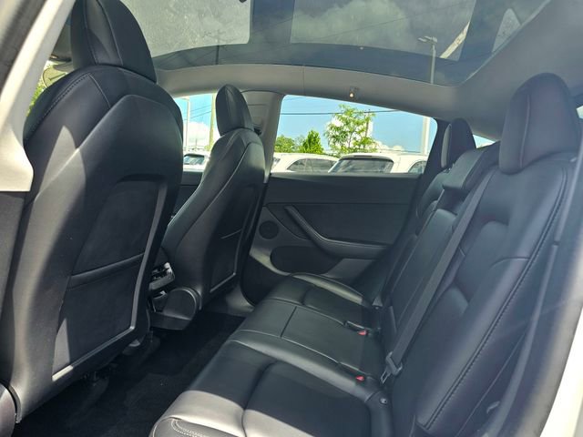 Used 2021 Tesla Model Y Long Range AWD/4WD image 22