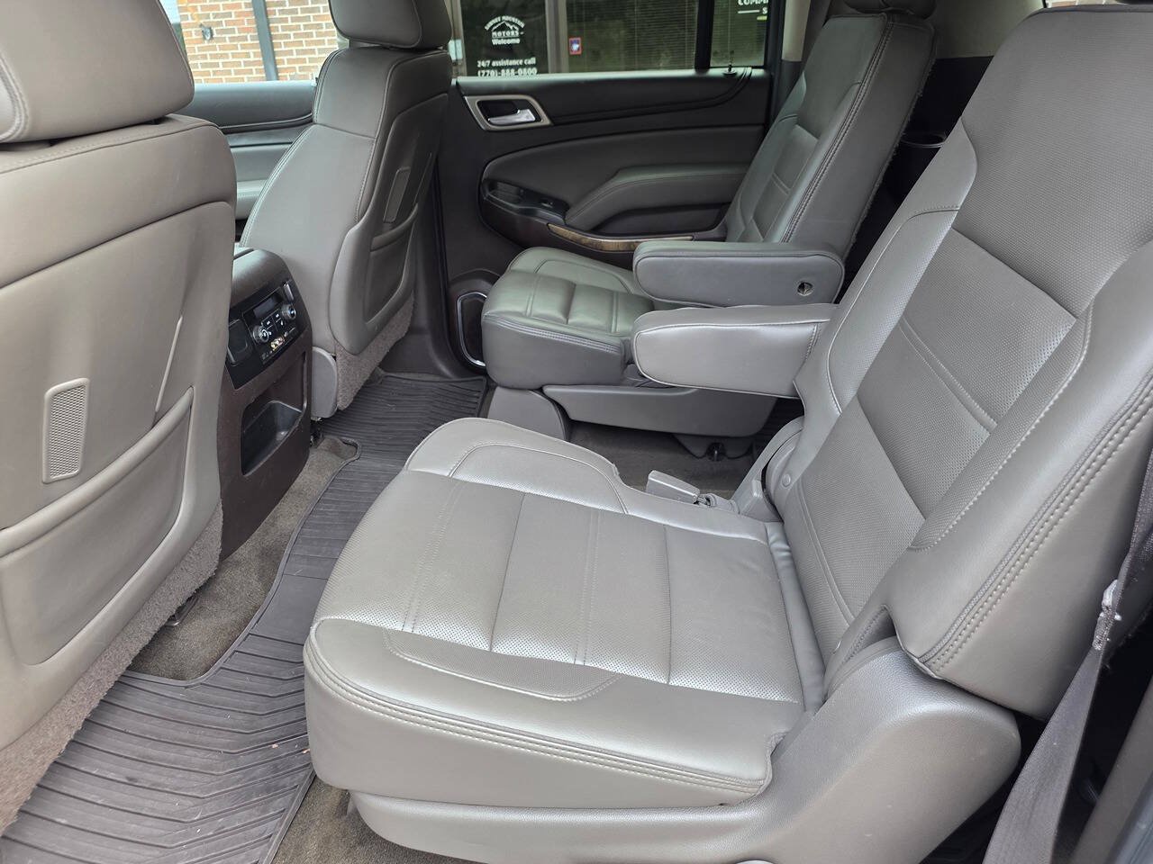 Used 2016 GMC Yukon XL Denali w/ Open Road Package RWD image 21