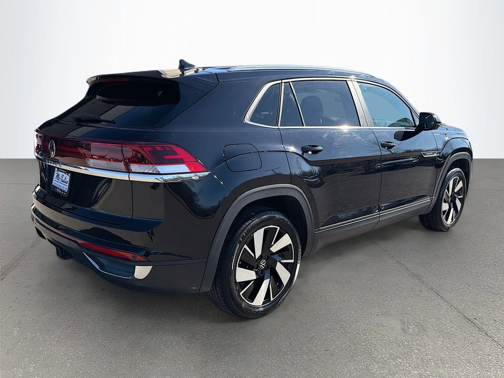 Used 2024 Volkswagen Atlas Cross Sport SE image 4