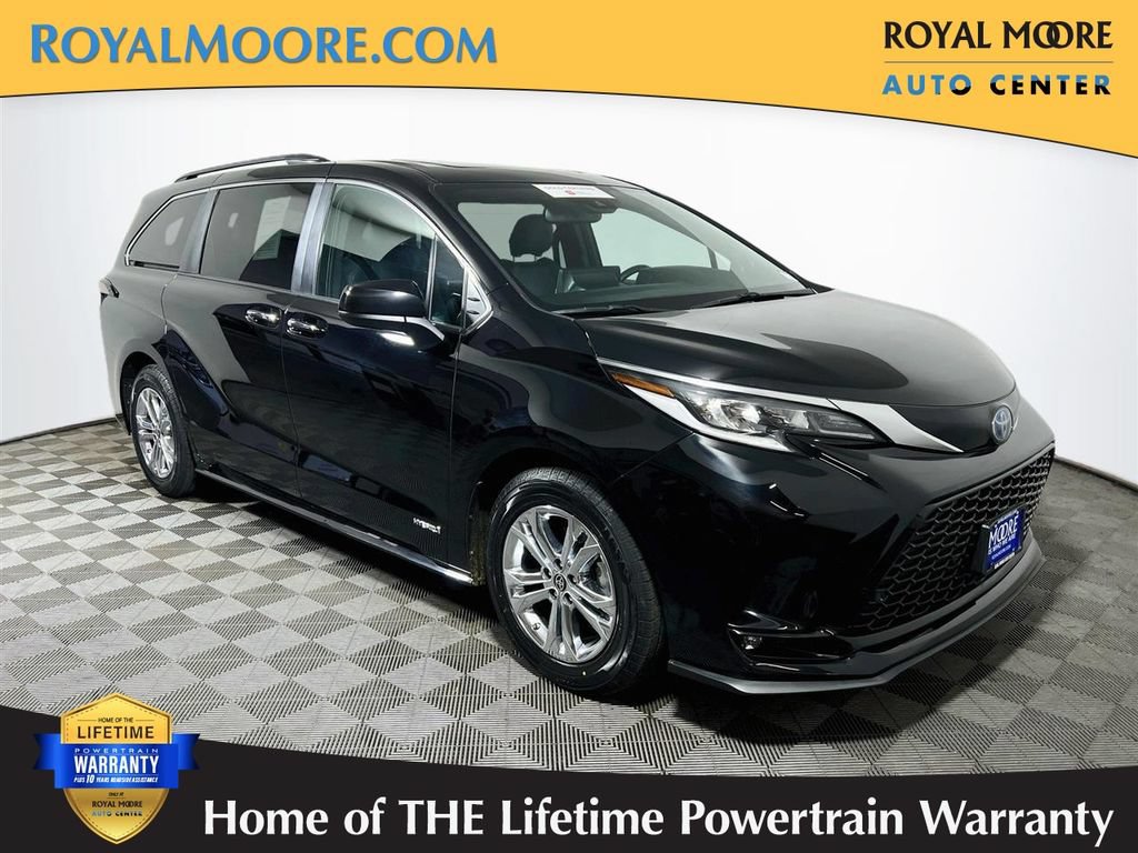 Certified 2021 Toyota Sienna XSE w/ XSE Plus Package AWD/4WD image 1