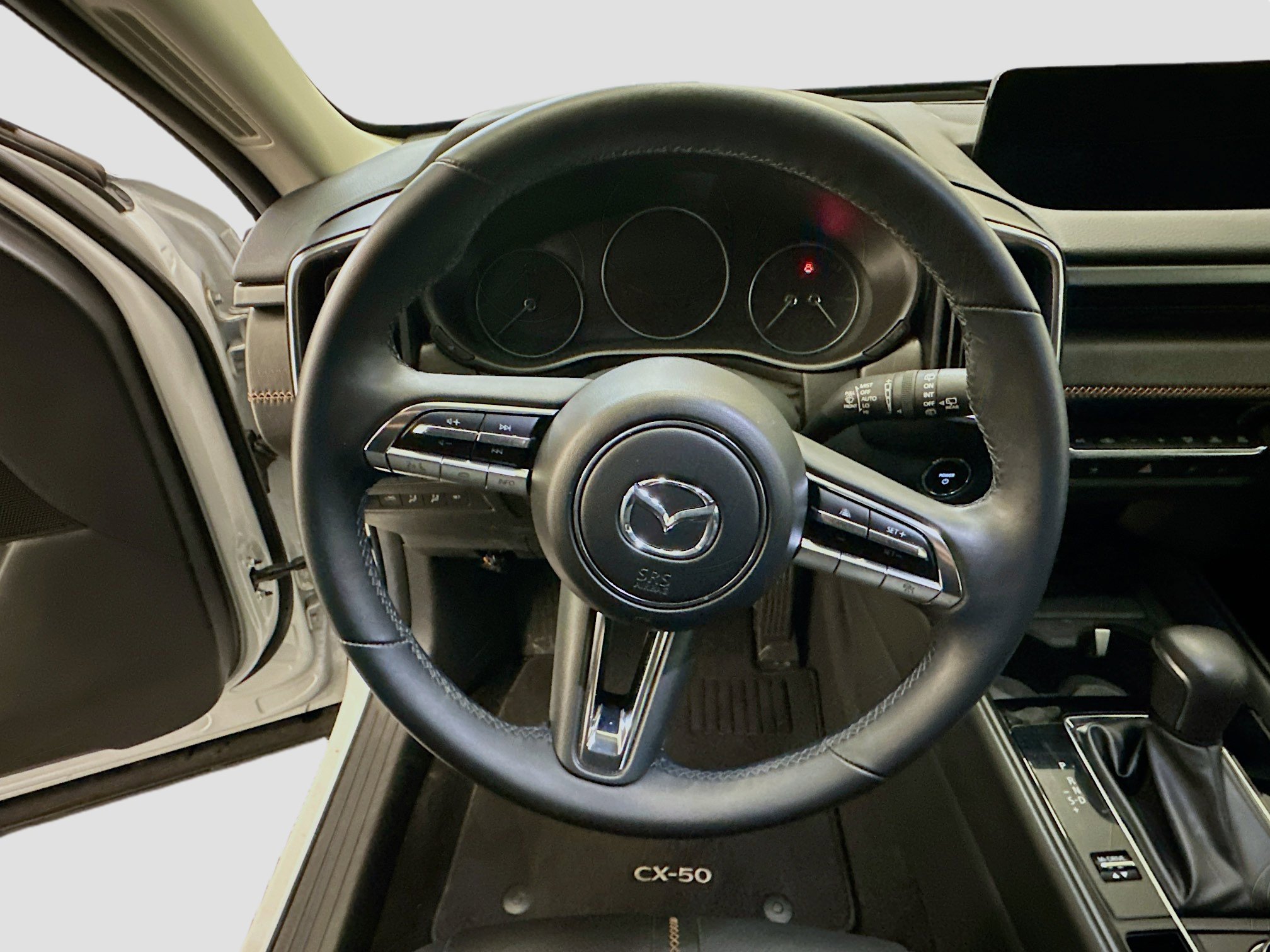 Used 2025 MAZDA CX-50 2.5 Hybrid w/ Premium Plus Pkg image 18
