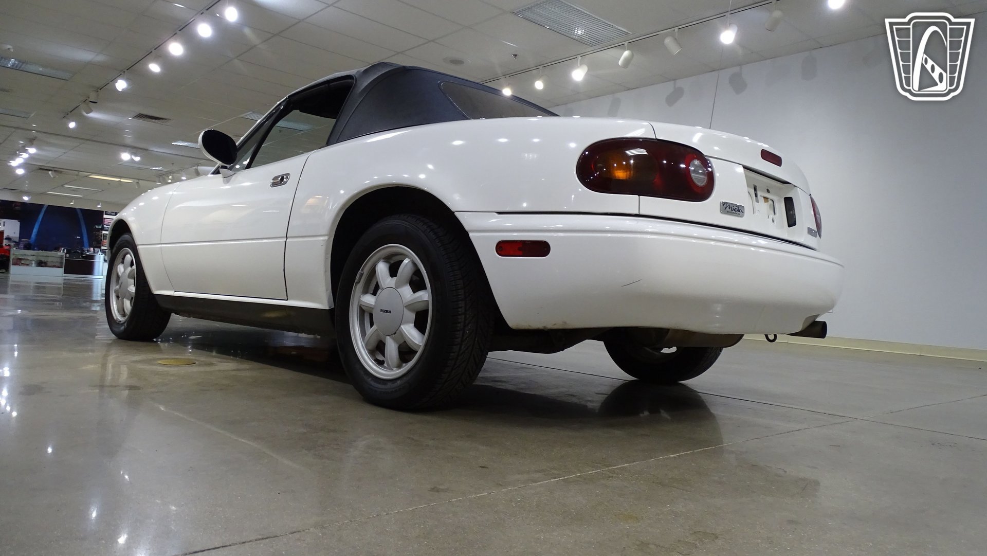 Used 1991 MAZDA MX-5 Miata RWD image 10