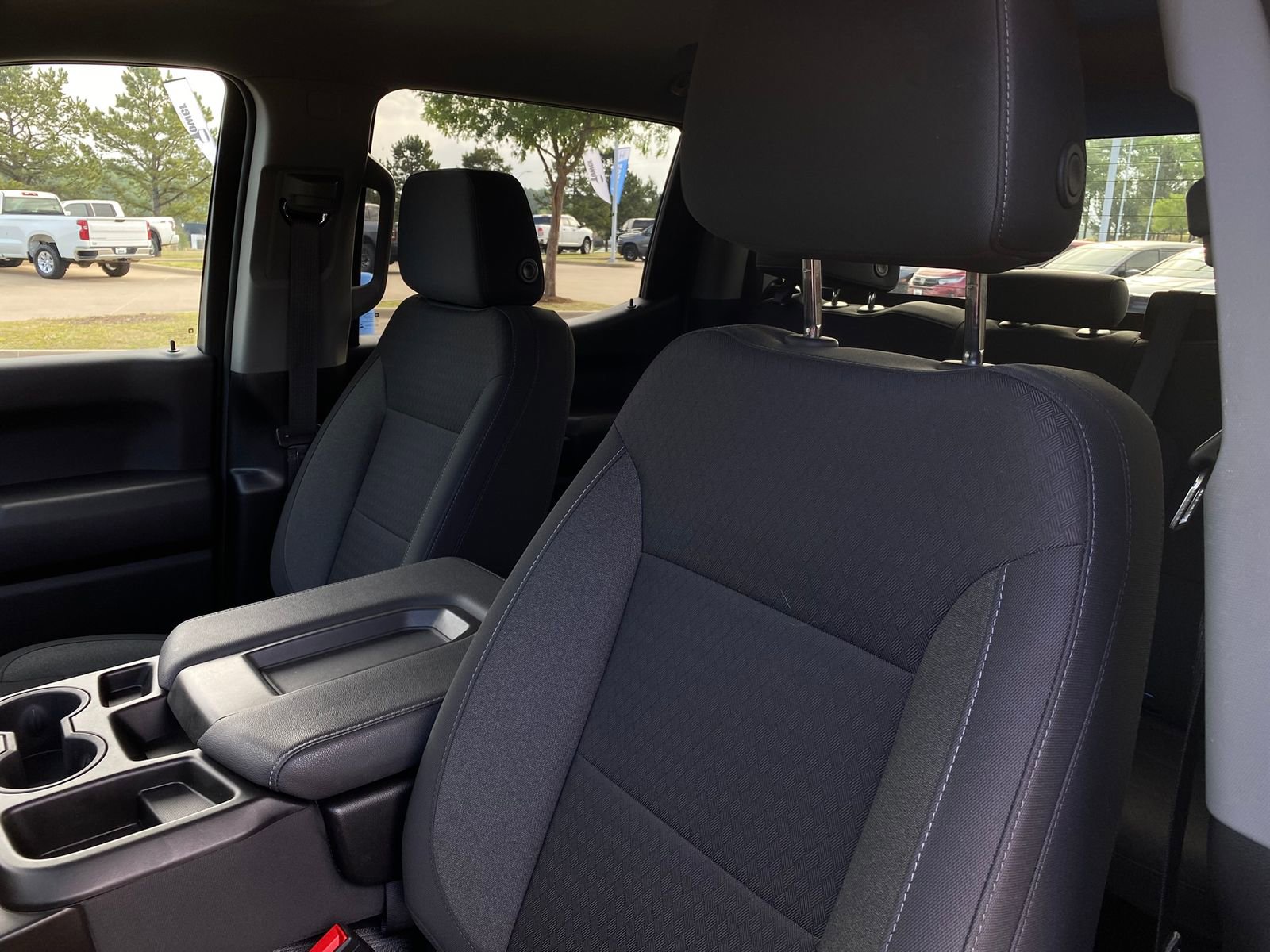 Used 2025 Chevrolet Silverado 1500 Custom w/ Turbomax Blackout Package AWD/4WD image 14