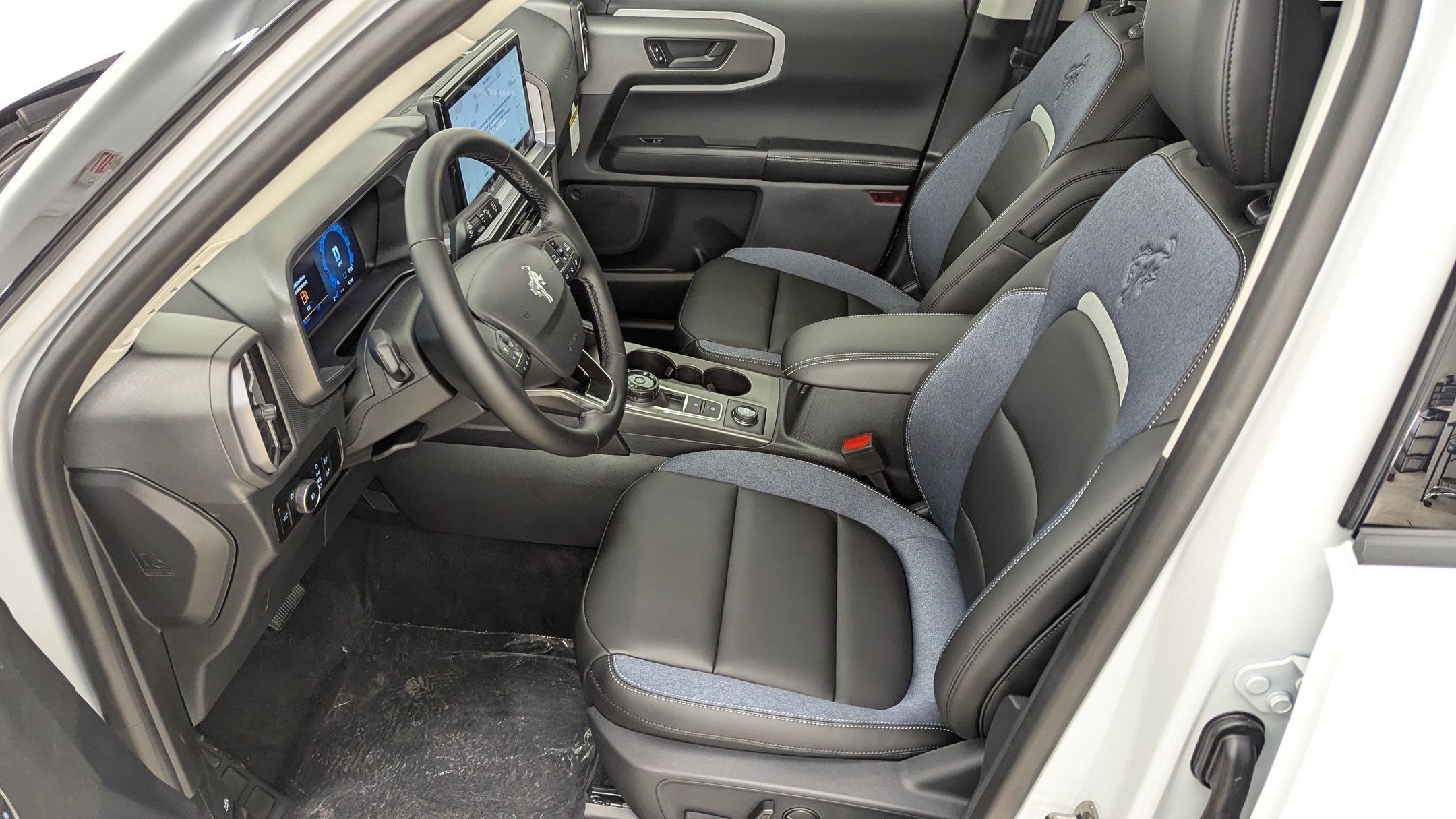 New 2025 Ford Bronco Sport Outer Banks image 5