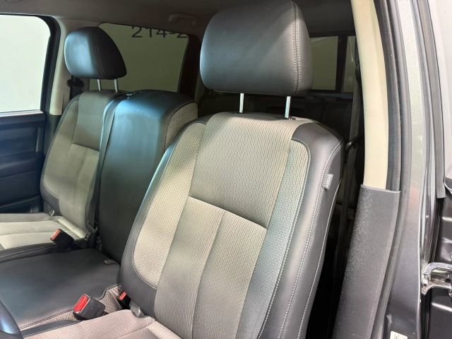 Used 2019 Nissan Titan S RWD image 21