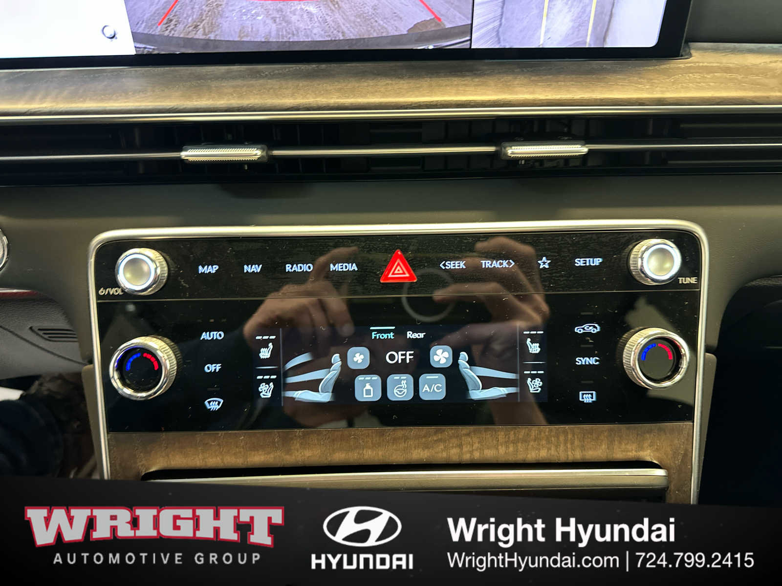 Certified 2025 Genesis GV80 2.5T Prestige image 24