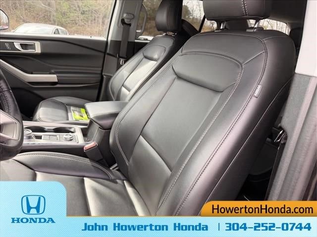 Used 2023 Ford Explorer XLT w/ Equipment Group 202A image 10