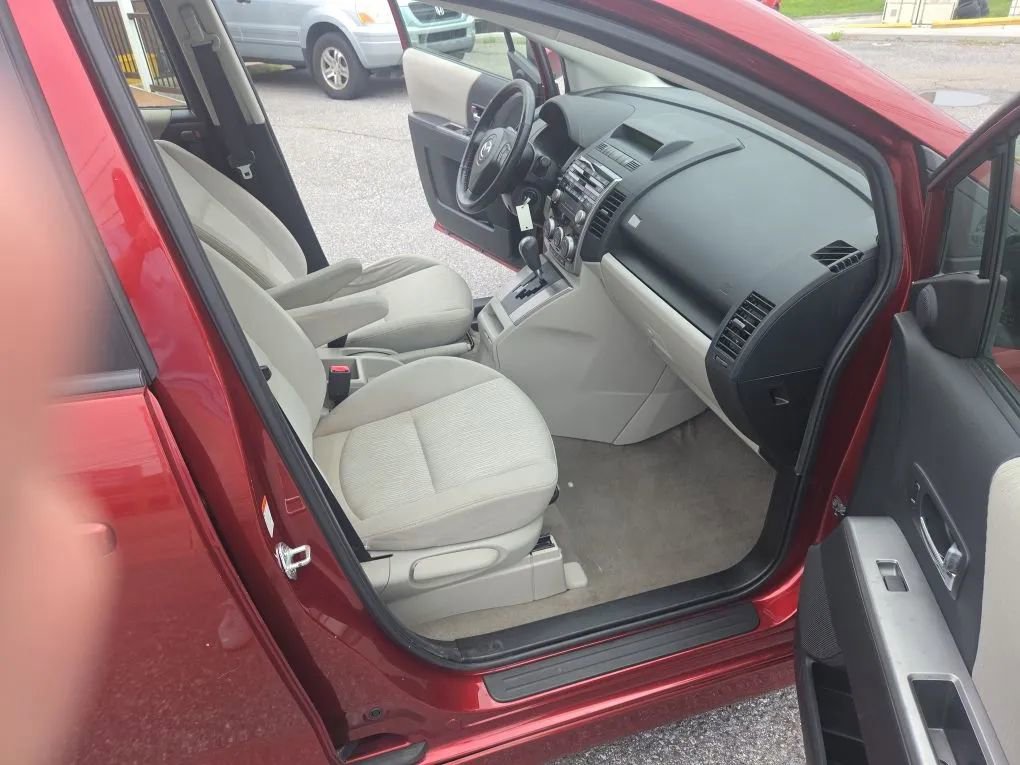 Used 2010 MAZDA MAZDA5 Touring FWD image 23