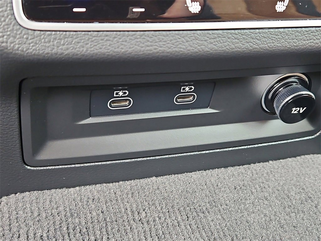 Used 2024 Audi RS 6 performance image 25