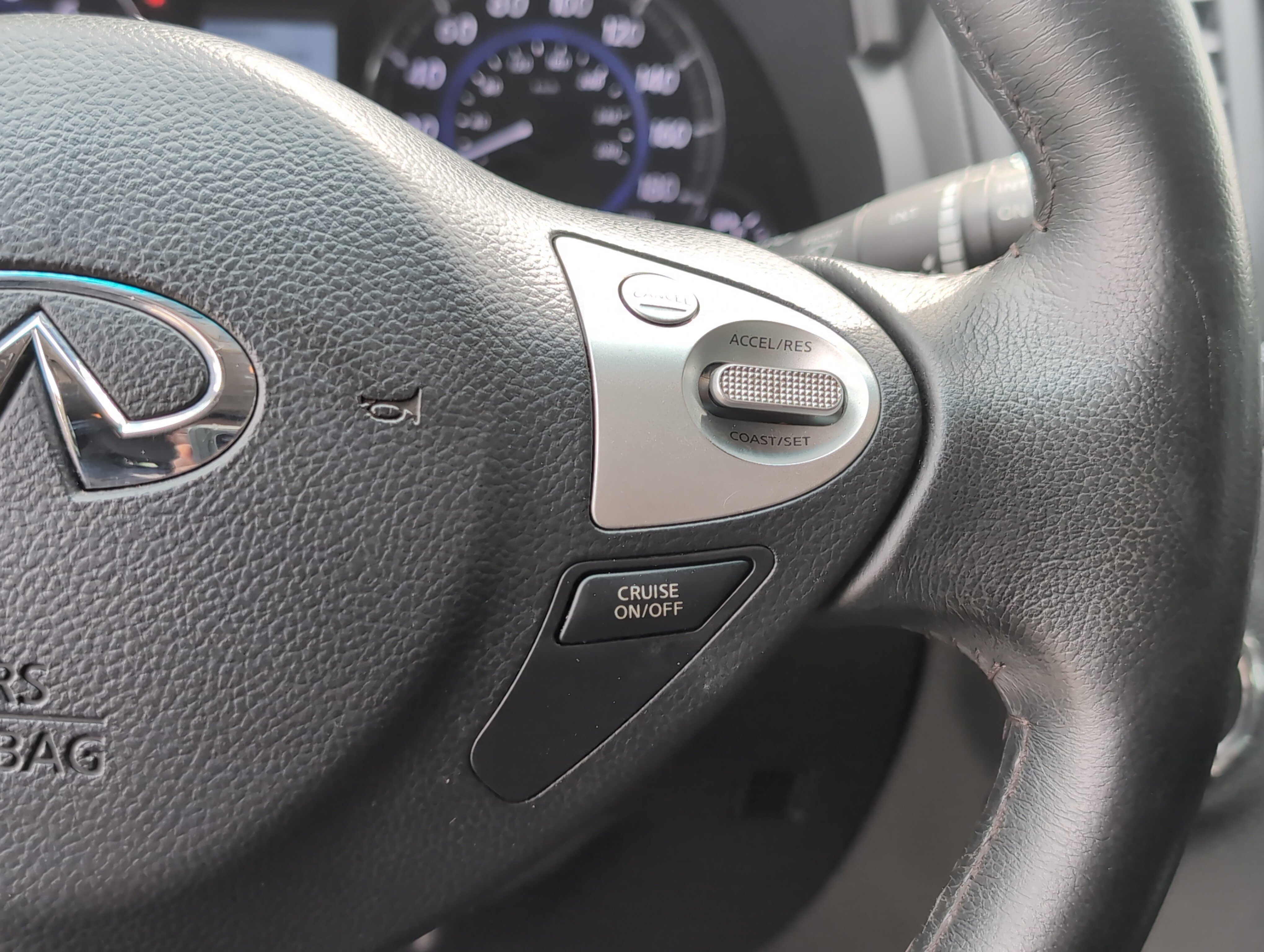 Used 2017 INFINITI QX70 AWD image 20