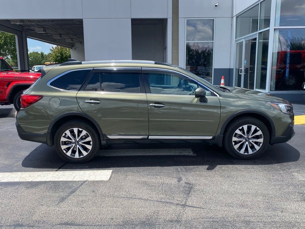 Used 2018 Subaru Outback 3.6R Touring AWD/4WD image 11