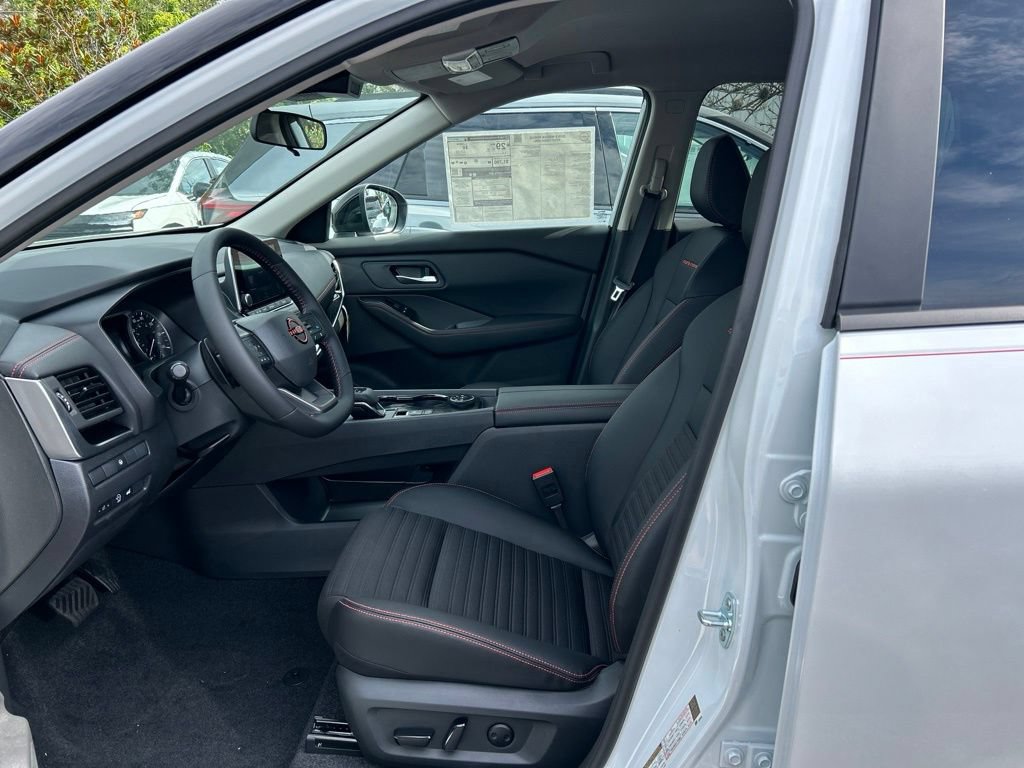 New 2026 Nissan Rogue SV AWD/4WD image 16