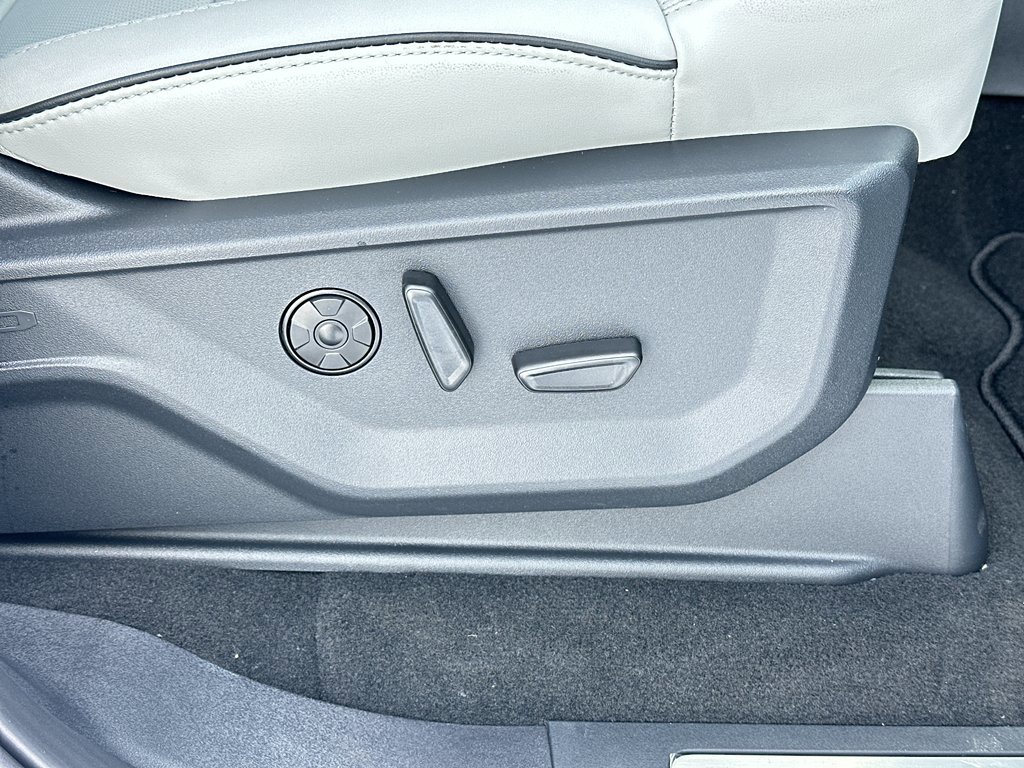 New 2025 Ford Expedition Max Platinum w/ Platinum Ultimate Package image 29