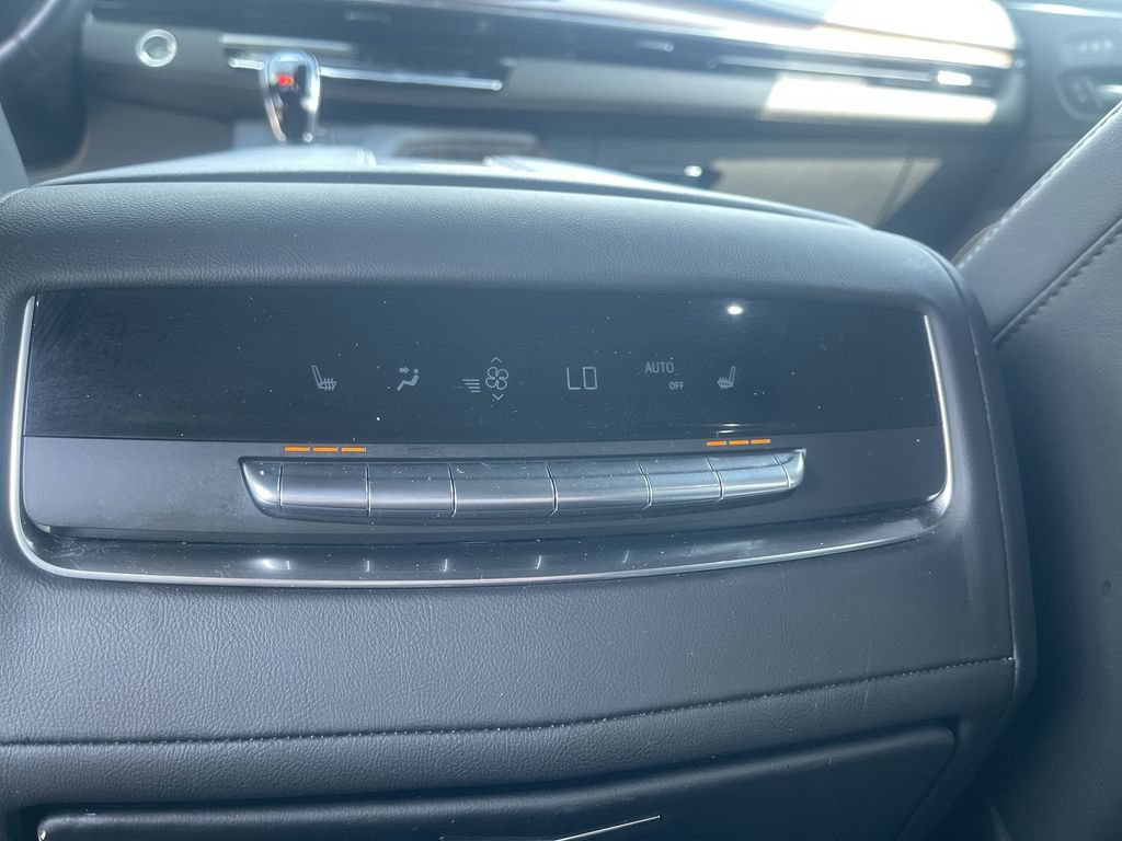 Certified 2023 Cadillac Escalade Premium Luxury w/ Performance Package AWD/4WD image 41