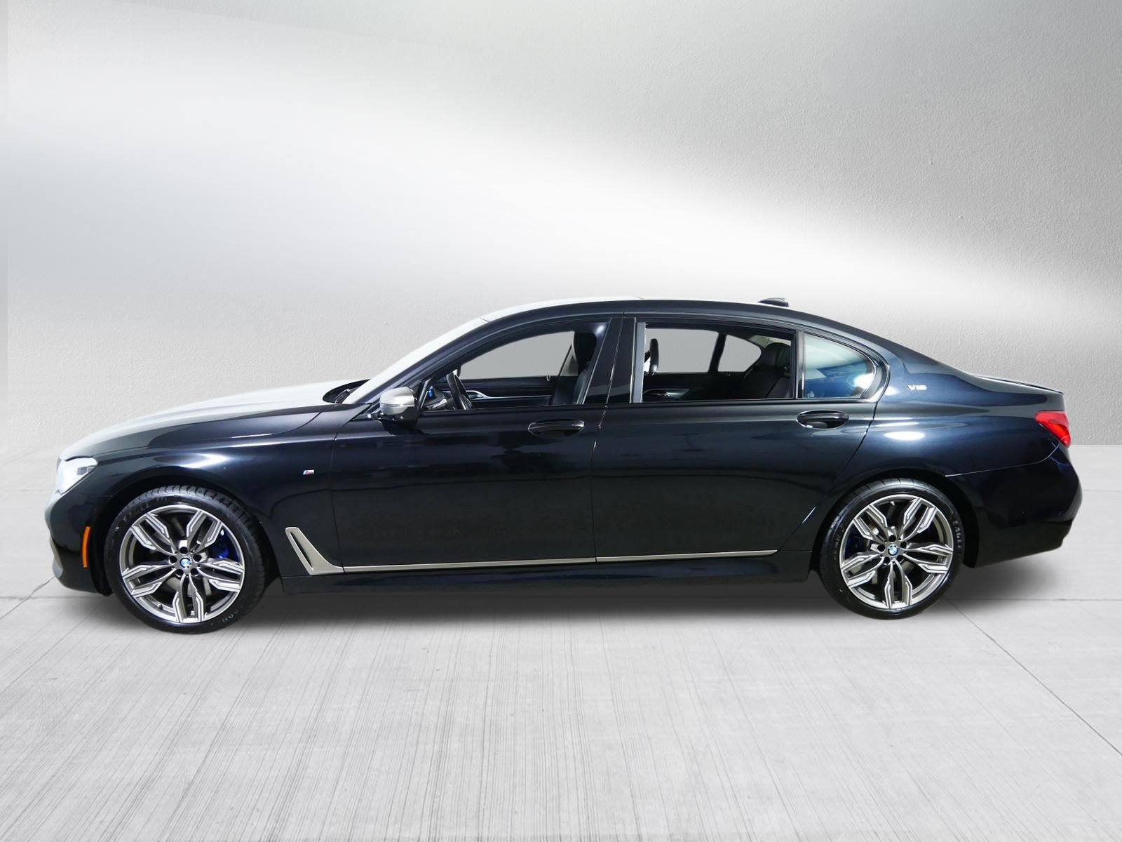 Used 2019 BMW M760i xDrive w/ Luxury Rear Seating Package AWD/4WD image 4