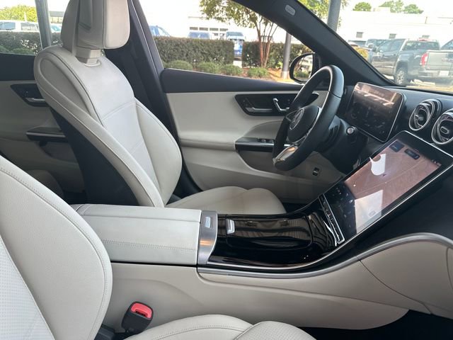 Certified 2025 Mercedes-Benz C 300 Sedan image 31